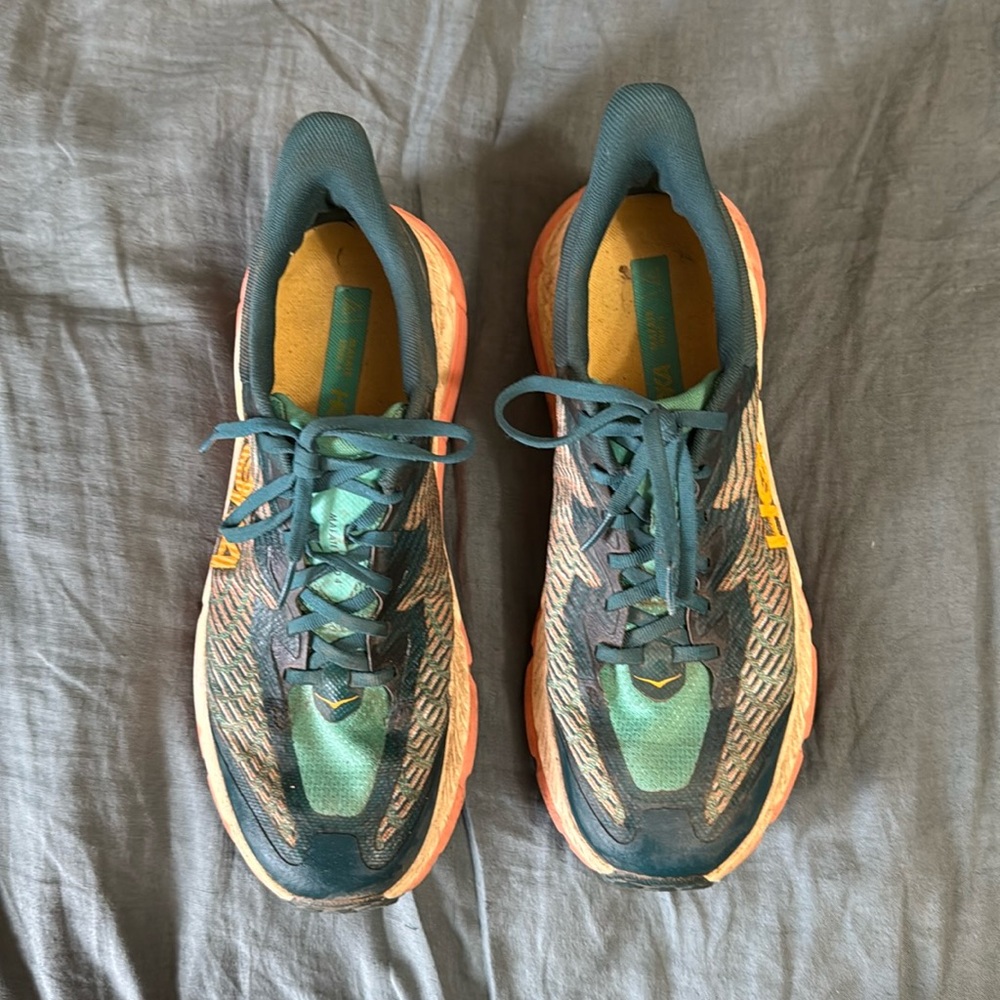 Hoka women’s mafate speed 3, size 11
